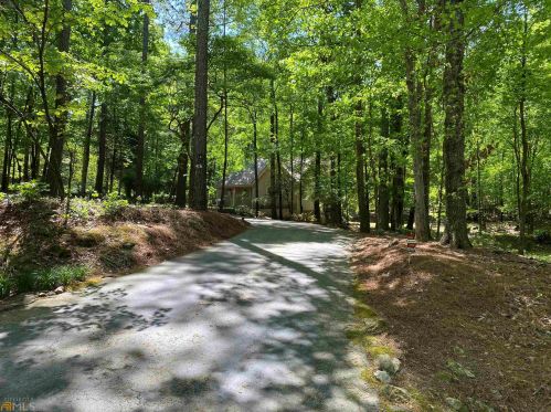 2610 Brushy Nob Ln, Stockbridge GA  30281-5243 exterior