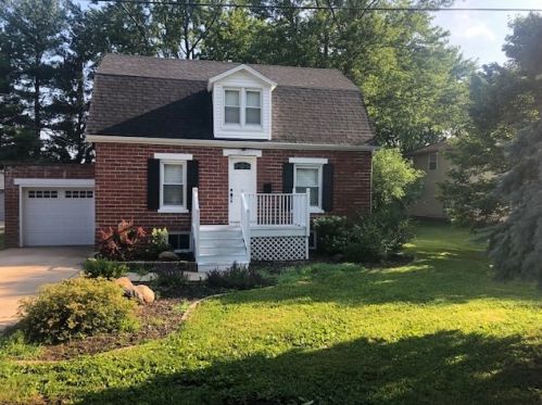 415 Orange St, Hollowayville, IL 61356-1923
