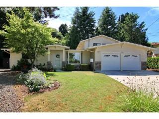 4976 Regents Cir, Portland, OR 97222-4278