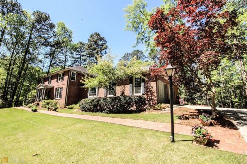 5 Red Bud Trl, Newnan, GA 30263-3130