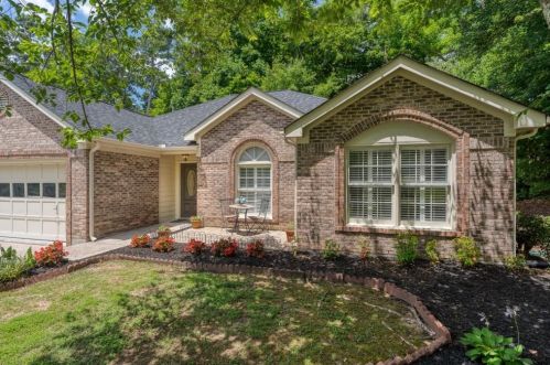 2182 Whitehall Dr, Marietta, GA 30066-7200
