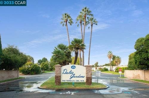 2279 Dalis Dr, Concord CA  94520-5421 exterior