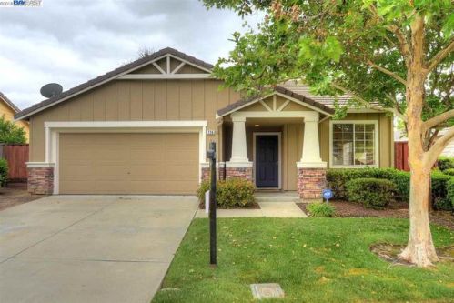 726 Saddleback Cir, Livermore, CA 94551-0716