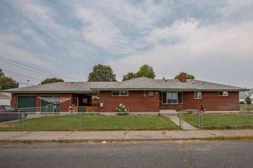 1110 Queen Ave, Spokane WA  99207-3366 exterior