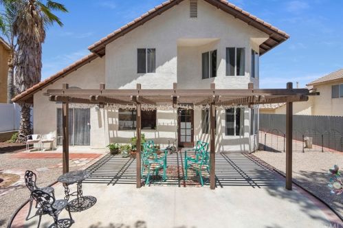 20539 Bloomfield Rd, Riverside CA  92508-2916 exterior