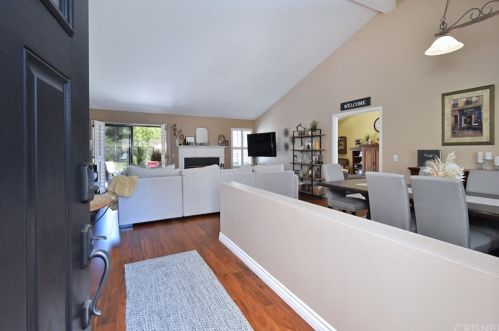 5451 Seneca Pl, Simi Valley CA 93063-2055 exterior