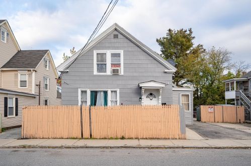 30-30 Vine St, Nashua, NH 03060-3216