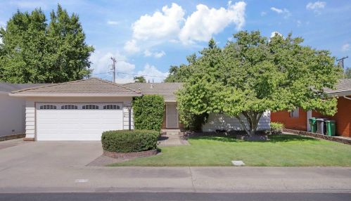 1207 Avena Ave, Lodi, CA 95240-5503