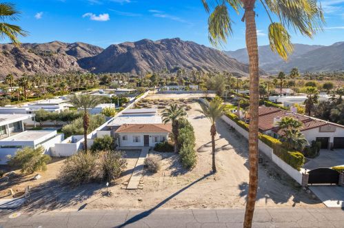 2585 Morongo Trl, Palm Springs, CA 92264-4838
