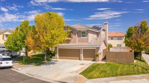 4631 Avenue, Lancaster CA  93536-2461 exterior