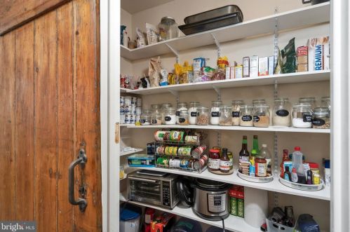 5835 Broad St, Trenton NJ  08620-9508 exterior