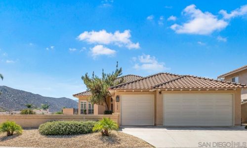 1698 Corte De Las Piedras, El Cajon, CA 92019-2857