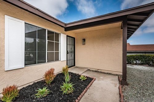 4756 Rising Glen Dr, Oceanside, CA 92056-3014