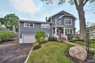 73 Juniper St, Dumont, NJ 07628-1313