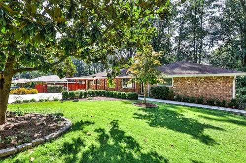 4948 Elizabeth Way, Lilburn, GA 30047-5018