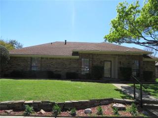 2242 Carmel Dr, Carrollton TX  75006-2801 exterior