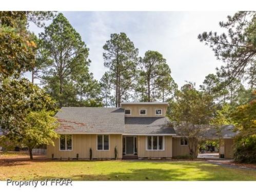 6 Pine Orchard Ln, Pinehurst, NC 28374-9092