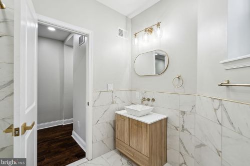 716 56th St, Philadelphia PA  19143-2508 exterior