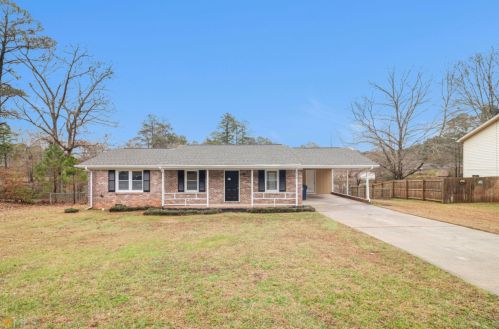 2950 Landmark Dr, Conyers GA  30094-2643 exterior