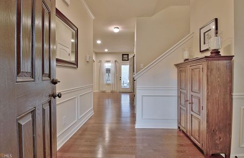 74 Village Park Dr, Newnan, GA 30265-5550