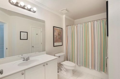 1886 Marietta Rd, Atlanta GA  30318-2764 exterior