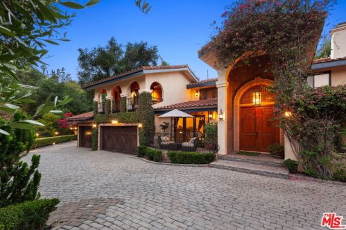 2947 Graceland Way, Glendale, CA 91206-1332