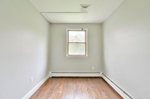 195 Orchard Hill Dr, Wapping CT  06074-3022 exterior