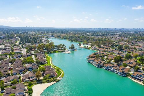 9 Cherry, Irvine CA  92612-2313 exterior