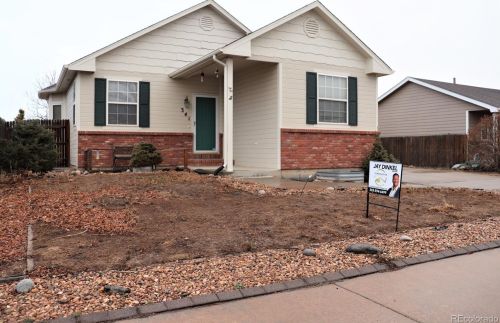 341 Holly St, Milliken, CO 80543-9110