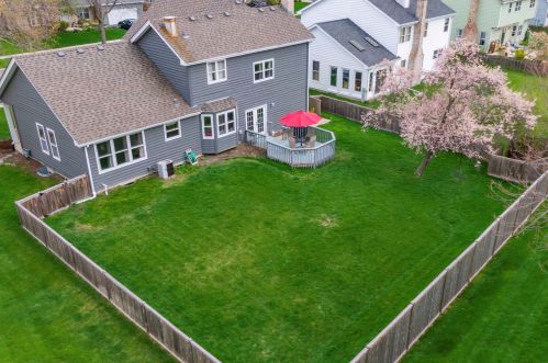 1168 Ardmore Dr, Naperville, IL 60540-0304