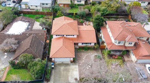 1781 Linnet Ln, Sunnyvale CA  94087-4832 exterior