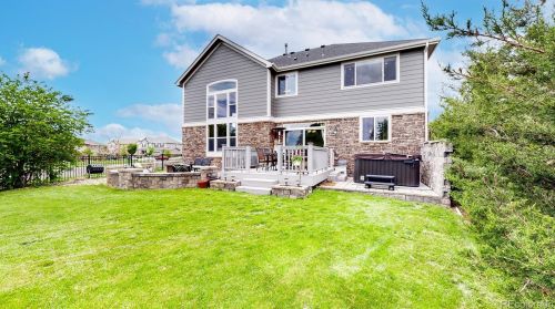 7232 Oak Hl, Aurora CO 80016-2061 exterior