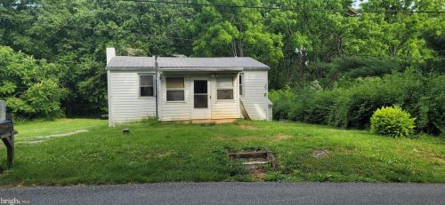 8034 Avis Mill Rd, Williamsport, MD 21795-2007