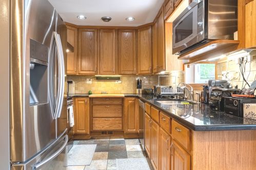 1075 Grissom Trl, Elk Grove Vlg, IL 60007-3040