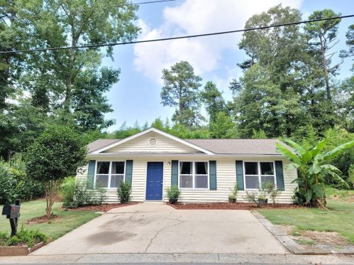 2943 Pebblebrook Dr, Buford, GA 30518-3516