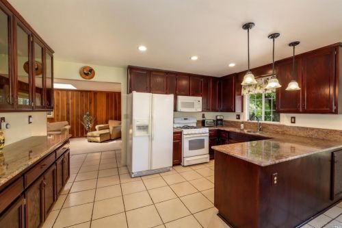 896 Hurlbut Ave, Sebastopol, CA 95472-2828