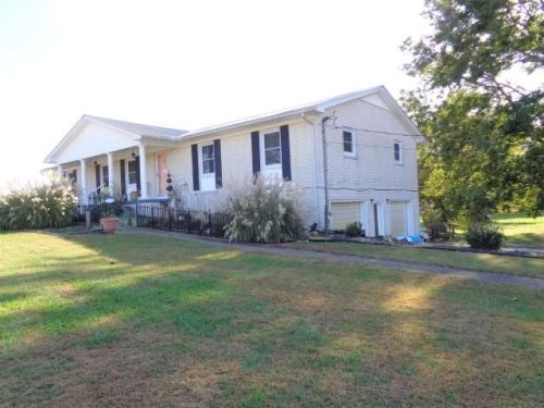 2069 Fall River Rd, Leoma, TN 38468-5041