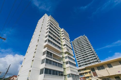 1309 Wilder Ave, Honolulu HI  96822-4291 exterior