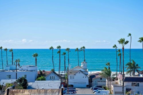 435 Cleveland St, Oceanside, CA 92054-4080