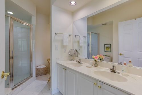 3636 Habersham Rd, Atlanta GA  30305-1153 exterior