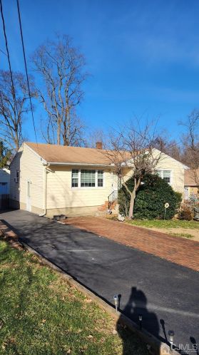 20 Middlesex Ave, Edison, NJ 08820-3548