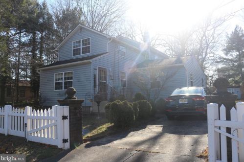 66 2nd Ave, Pine Hill, NJ 08021-6103