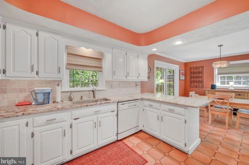 111 School House Rd, Lancaster PA  17603-6523 exterior