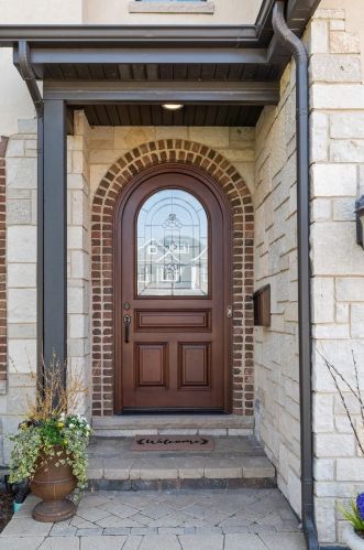 737 Swain Ave, Elmhurst, IL 60126-4759