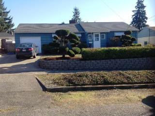 915 Huson St, Tacoma, WA 98406-3123