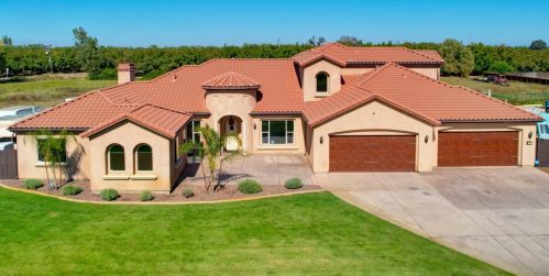 174 Lee Rd, Trowbridge, CA 95659-9761