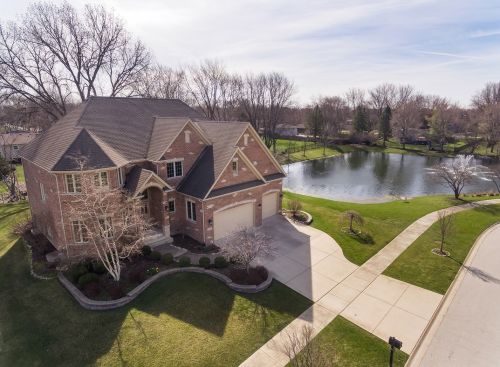 1943 Saddle Farm Ln, Naperville, IL 60564-4501