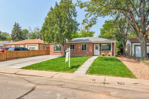 827 Eliot St, Denver CO  80219-3532 exterior
