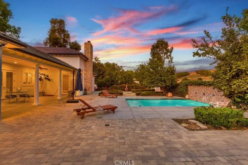 1015 Tiger Tail Dr, Riverside CA  92506-5423 exterior