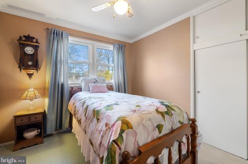 5209 Light St, Springfield VA  22151-2522 exterior